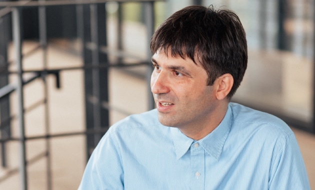 研究職 コレフ ディミタル