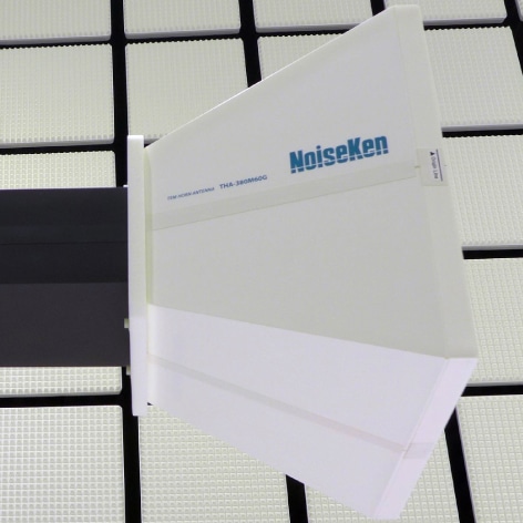 近接電波耐性試験用アンテナ TEMホーンアンテナ