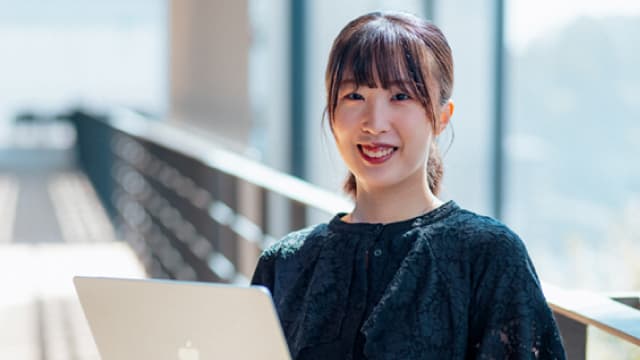 研究職 山下 藍香