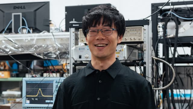 研究職 逵本 吉朗