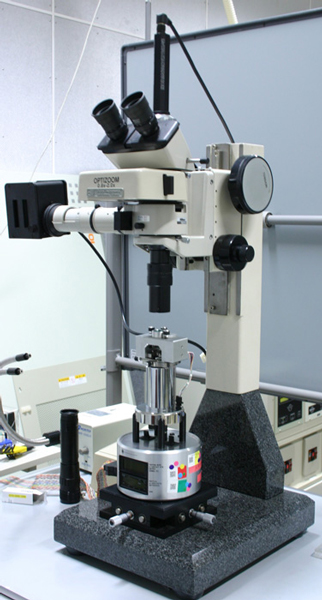 A photograph of Scanning Probe Microscope